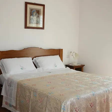 伊尔博德莱迪弗朗切斯科公寓 公寓 里沃托托