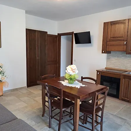 伊尔博德莱迪弗朗切斯科公寓 里沃托托