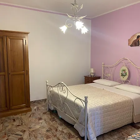 伊尔博德莱迪弗朗切斯科公寓 里沃托托