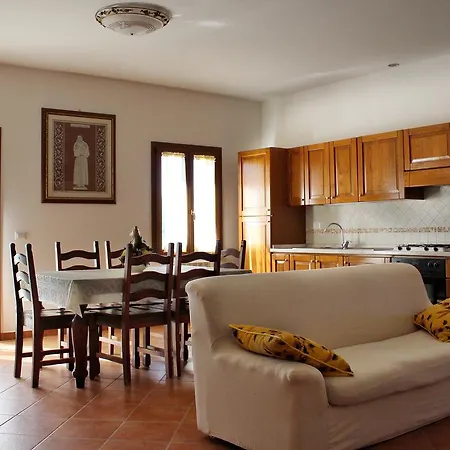 伊尔博德莱迪弗朗切斯科公寓 * 里沃托托